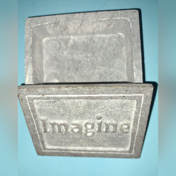 Carved granite trinket box - Picture 4 of 4